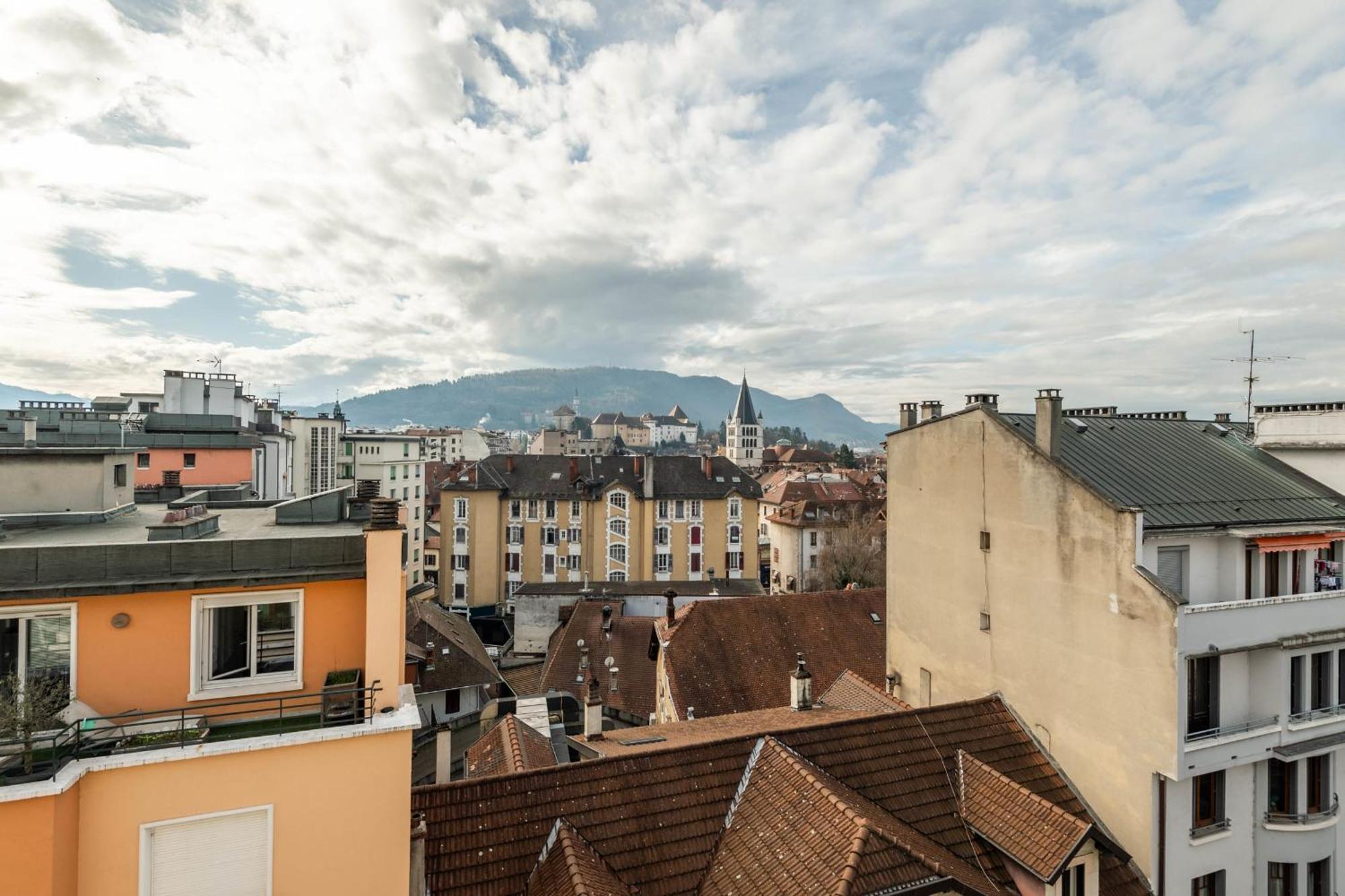 Le Beau Marcy - Contemporary City Centre Flat Annecy Bagian luar foto