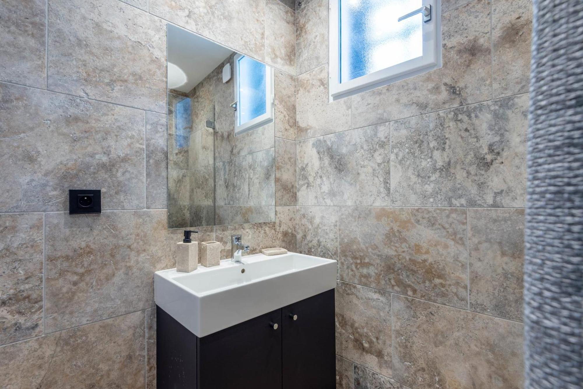 Le Beau Marcy - Contemporary City Centre Flat Annecy Bagian luar foto